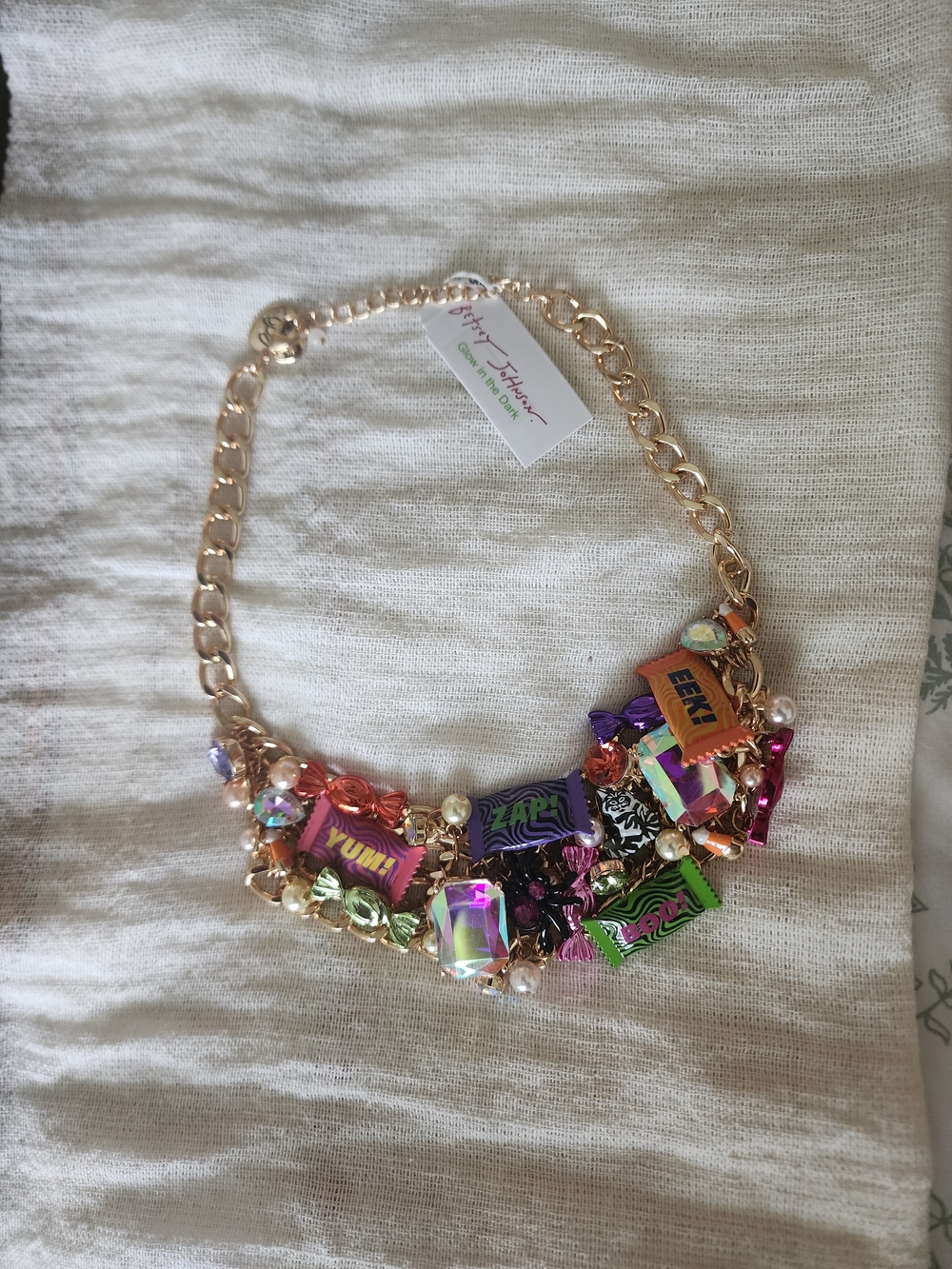 🍬 Betsey Johnson Glow-in-the-Dark Halloween Candy Statement Necklace 🍬🎃
